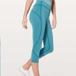 Lululemon In Movement Crop Everlux 19"